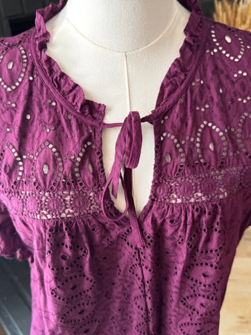 LOFT Eyelet Flutter Sleeve Blouse, Size Large *EPOC - Picture 4 of 5